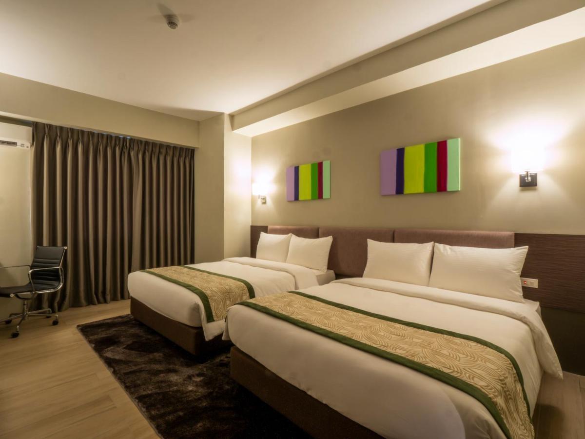 Sequoia Hotel Manila Bay Paranaque City Exterior foto