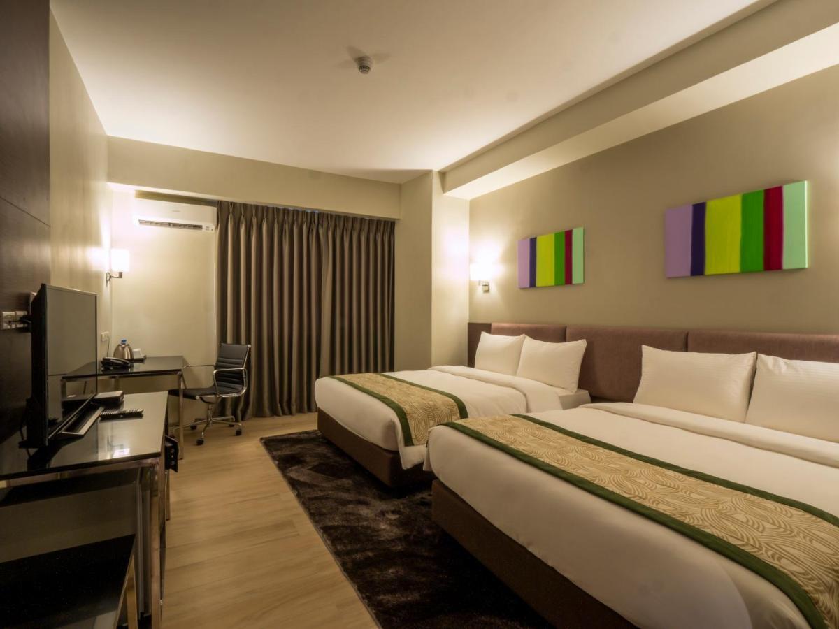 Sequoia Hotel Manila Bay Paranaque City Exterior foto